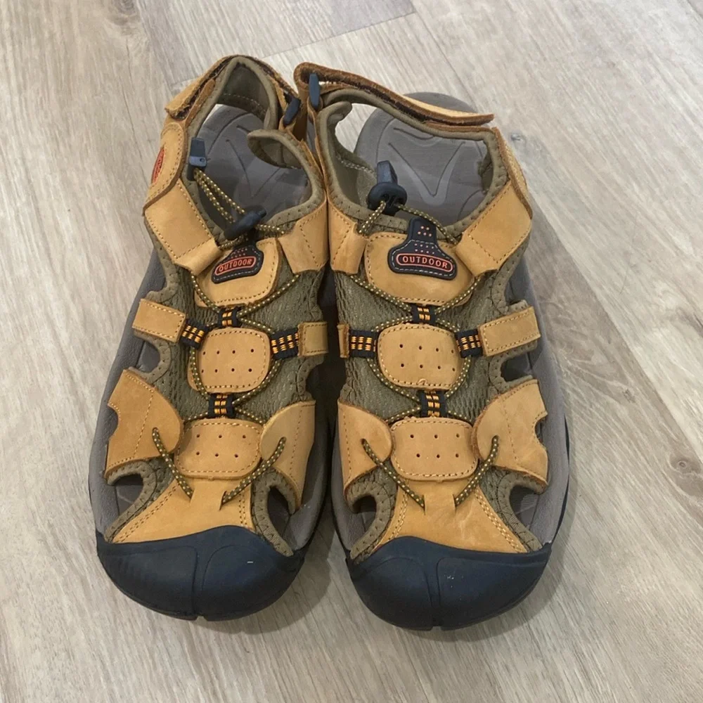 NEW Men’s Outdoor Leather Closed Toe Sport Sandals